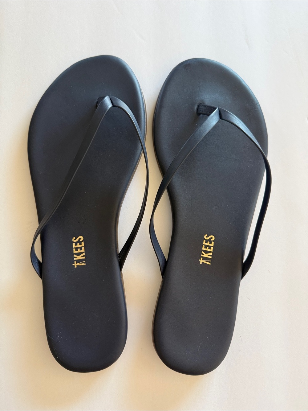 Tkees flip flops navy size 9 new